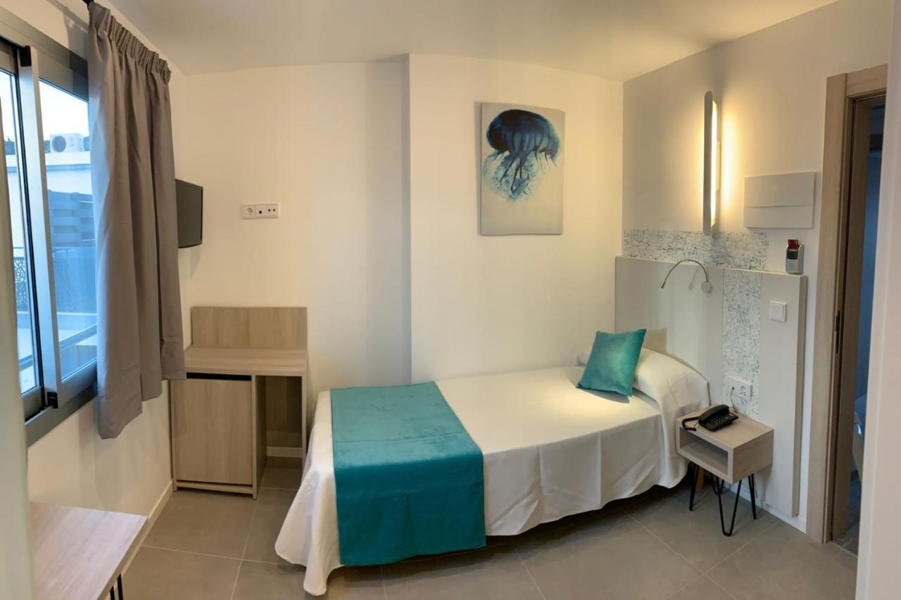 Hotel Brisa - Adults Only San Antonio  Bagian luar foto