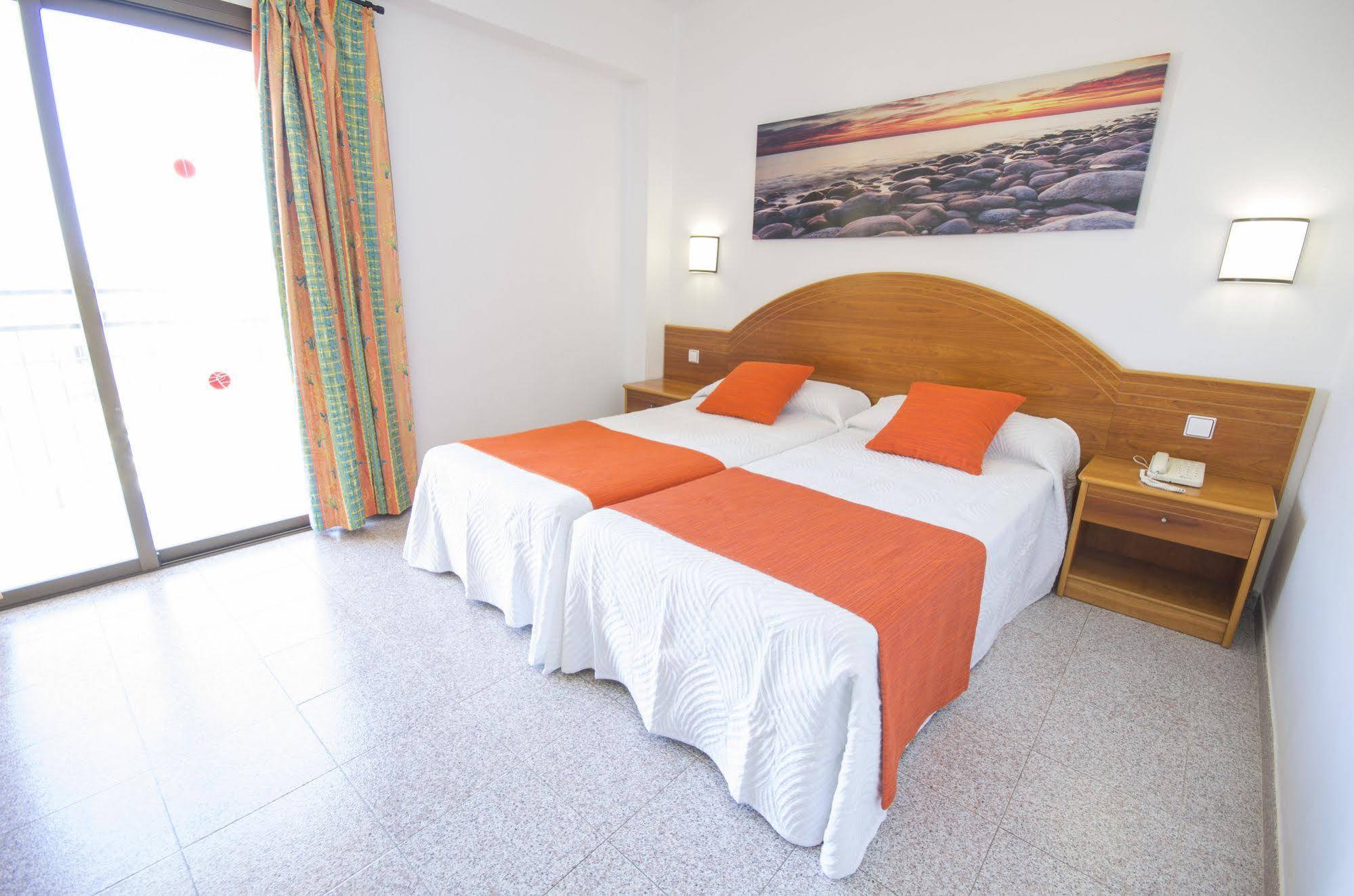 Hotel Brisa - Adults Only San Antonio  Bagian luar foto