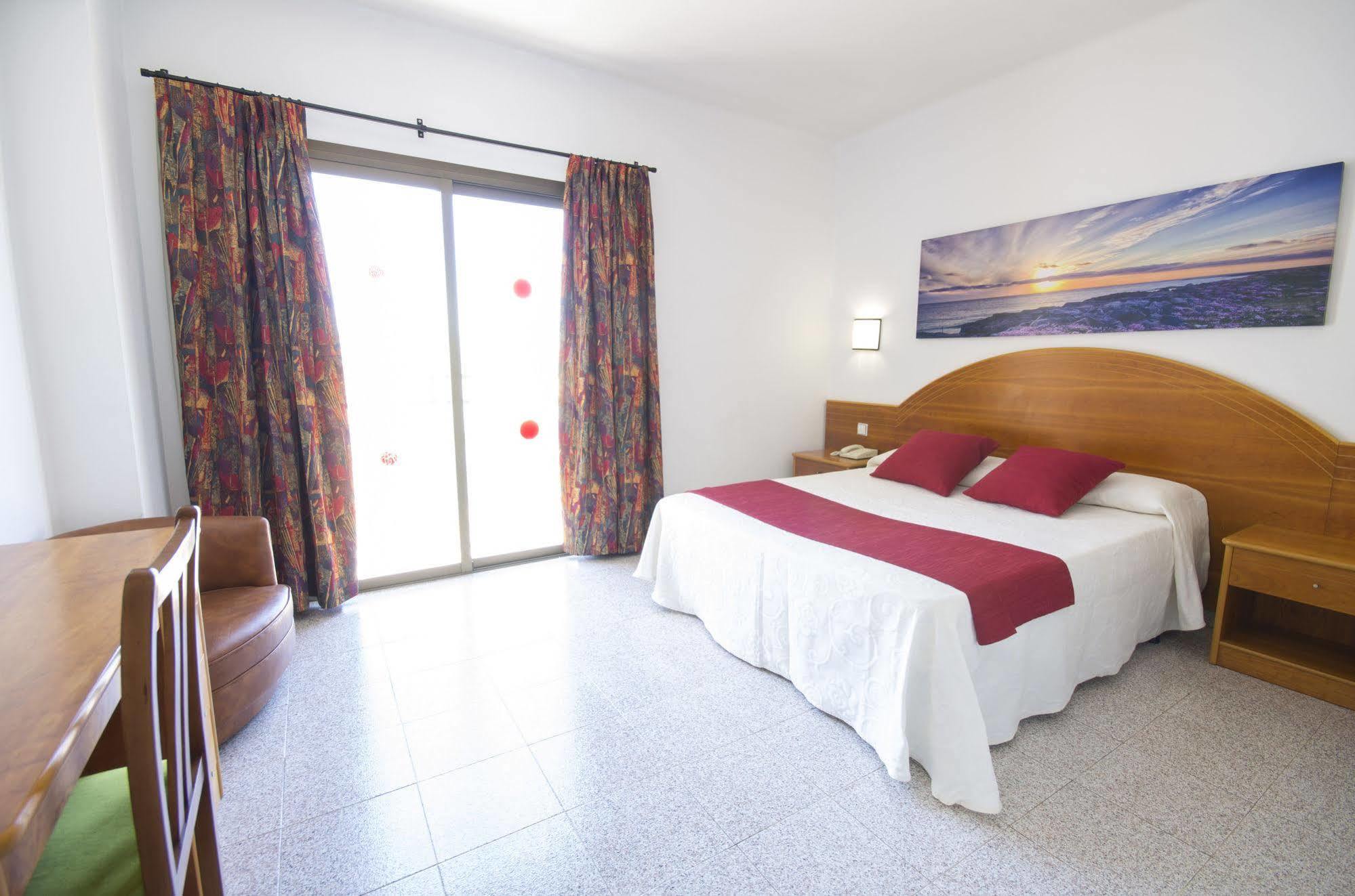 Hotel Brisa - Adults Only San Antonio  Bagian luar foto